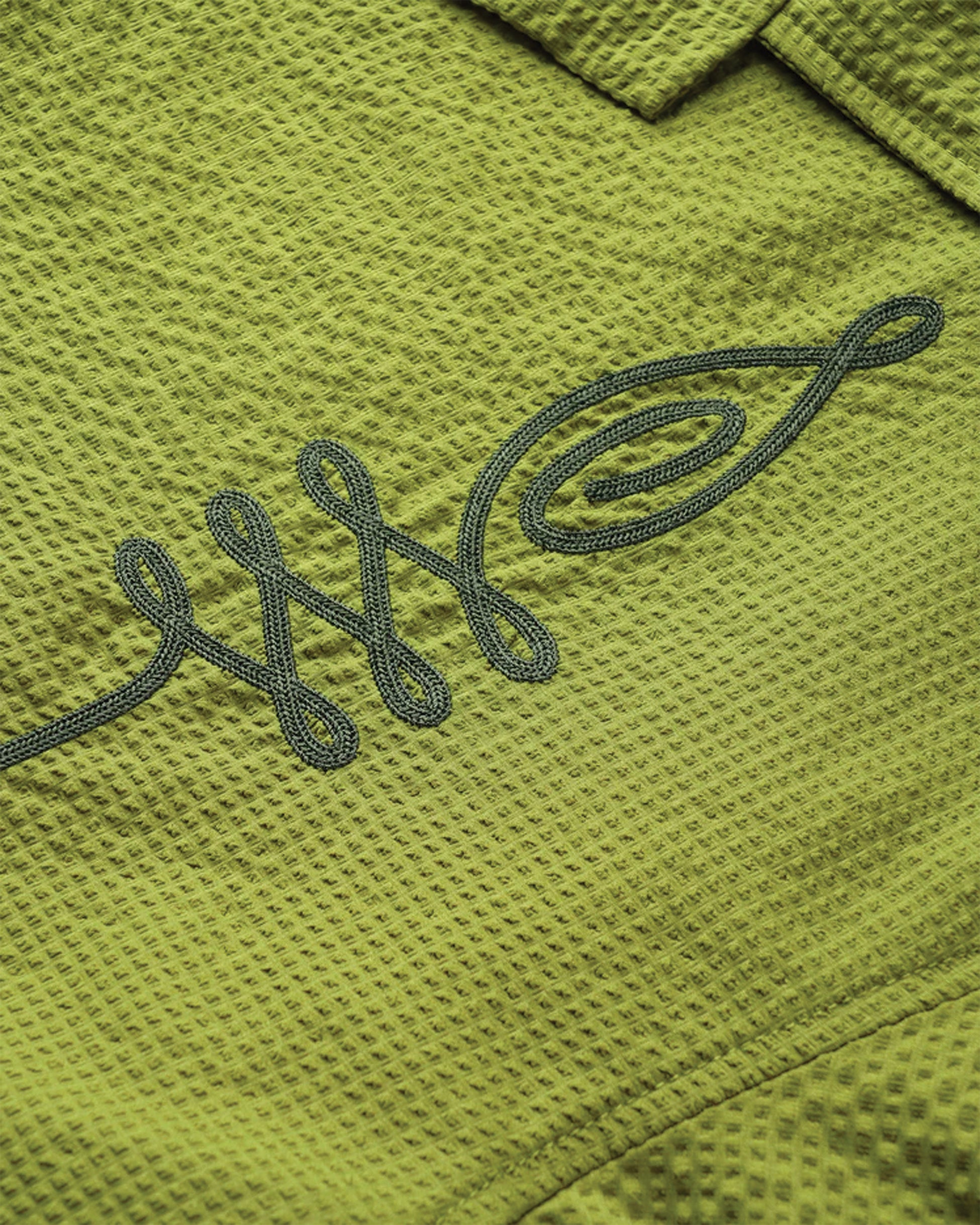 COMMODORE WOVEN S/S SHIRT OLIVE